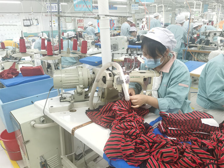 Generic production scene with no company identification, shown as a production scene only. It is not presented as this company's own factory or as any named location.